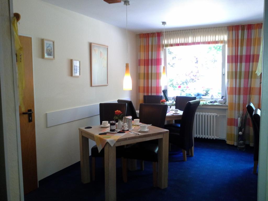 Haus Mariandl Hotel Dusseldorf Ngoại thất bức ảnh